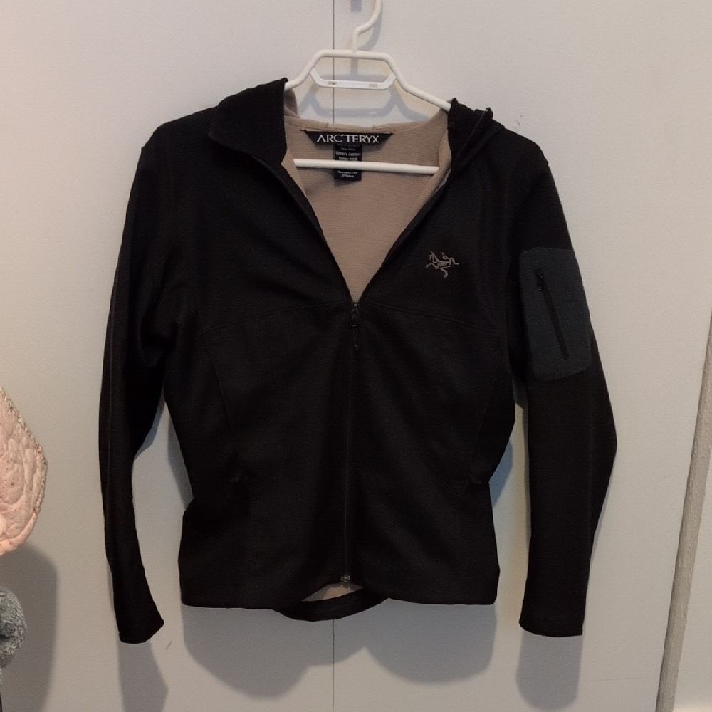 Arc'teryx Black Hooded Jacket